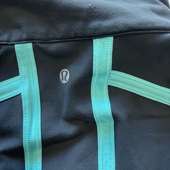 LULULEMON Grey & Blue Zip Up Jacket  Size 12 - Picture 5 of 8